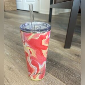 Swig life tumbler 32 oz